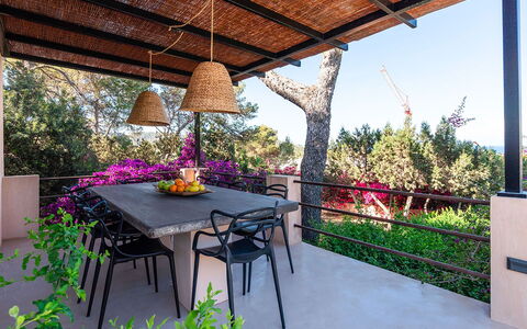 Villa Luanda: Mobilia, Mobili Da Esterno, Sedia, Tavolo, Tavolo Esterno, Shade, Cucina & Sala Da Pranzo Tavolo, Giardino, Terrazza, Eco Hotel