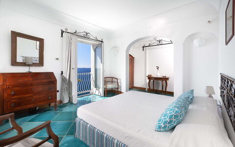 Villa Magnolia: Blu, Mobilia, Pavimentazione, Pavimento, Interior Design, Camera Da Letto, Mare, Letto, Appartamento, Camera