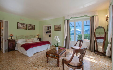 Villa Meridiana: Mobilia, Interior Design, Camera, Letto, Camera Da Letto, Casa, Cornice, Biancheria, Cuscino, Sedia