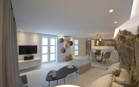 Villa Opallia: Parete, Pavimentazione, Interior Design, Pavimento, Mobilia, Soffitto, Appartamento, Camera, Casa, Soggiorno