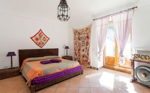 Villa Polluce: Mobilia, Interior Design, Pavimento, Pavimentazione, Letto, Camera Da Letto, Legna, Camera, Bedding, Lenzuolo