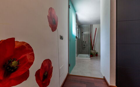 Villa Roja: Pavimentazione, Pavimento, Interior Design, Camera, Dipingere, Arte Moderna, Pavimento In Legno, Color Legno, Latifoglie, Pavimento Laminato