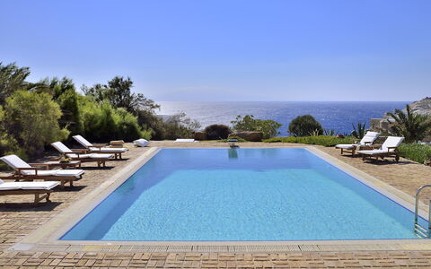 Villa Sesilia: Piscina, Ricorrere, Eco Hotel, Mobili Da Esterno, Sedia, Tropici, Villa, Estate, Shade, Hacienda