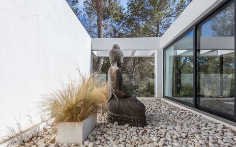 Villa Tomsk: Giardino, Materiali Naturali, Landscaping