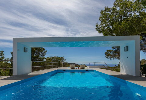 Villa Tomsk: Blu, Piscina, Materiale Composito, Shade, Eco Hotel, Ricorrere, Tropici, Mobili Da Esterno, Hotel