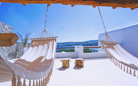 Villa Veneta: Blu, Mobilia, Ricorrere, Sedia, Mobili Da Esterno, Shade, Balcone, Materiali Naturali, Eco Hotel, Latifoglie