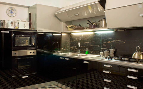 Villa Virginia: Cucina, Apparecchio Major, Elettrodomestico Da Cucina, Cucina Stufa, Controsoffitto, Interior Design, Stufa A Gas, Stufa, Cabinetry, Elettrodomestico