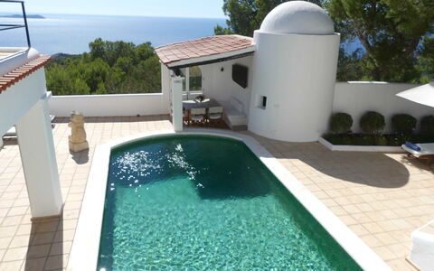Villa Roxy: Piscina, Materiale Composito, Ricorrere, Landscaping, Estate, Shade, Villa, Mobili Da Esterno, Eco Hotel, Piastrella
