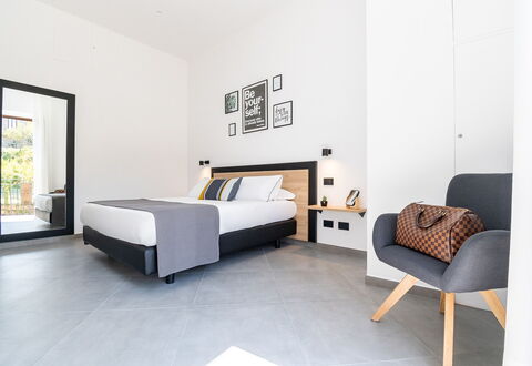 Apartment Vittoria: Interior Design, Mobilia, Appartamento, Camera, Sedia, Design, Hotel, Cornice, Latifoglie, Soggiorno
