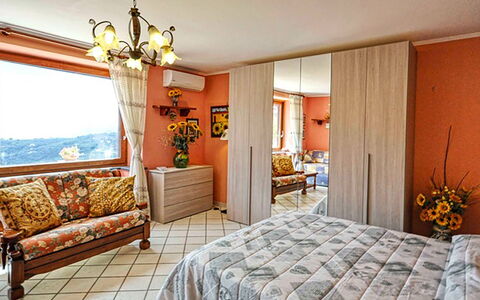 Villa Due Golfi: Mobilia, Interior Design, Letto, Camera Da Letto, Camera, Legna, Pavimentazione, Pavimento, Lenzuolo, Soffitto