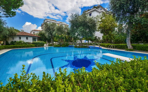 Casa Primavera: Piscina, Ricorrere, Zona Residenziale, Estate, Hacienda, Giardino, Eco Hotel, Dimora, Villa, Landscaping