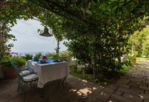 Villa Olivia: Mobilia, Tavolo, Sedia, Tavolo Esterno, Mobili Da Esterno, Shade, Vaso Di Fiori, Giardino, Cucina & Sala Da Pranzo Tavolo