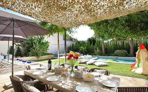 Villa Amaranta: Mobilia, Mobili Da Esterno, Giardino, Sedia, Shade, Backyard, Eco Hotel, Ricorrere, Tavolo Esterno