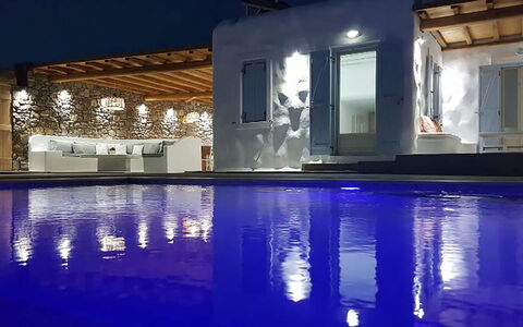 Villa Elmas: Blu, Piscina, Ricorrere, Hotel, Villa
