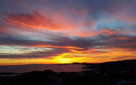 Villa Elmas: Cielo, Afterglow, Nube, Orizzonte, Arancia, Tramonto, Crepuscolo, Red Sky Alla Mattina, Bellezza, Alba