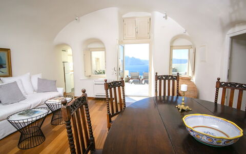 Villa Nea: Mobilia, Tavolo, Sedia, Mare, Cucina & Sala Da Pranzo Tavolo, Oceano, Costa, Tavolino Da Caffè, Ricorrere, Sala Da Pranzo