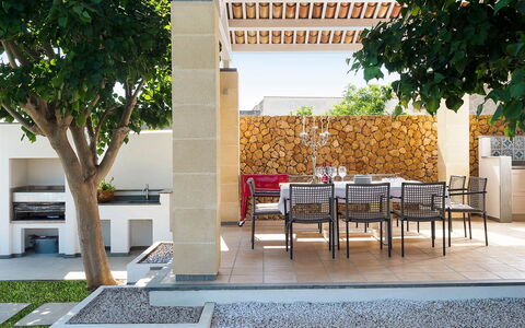 Sun Stone: Mobilia, Mobili Da Esterno, Giardino, Sedia, Pavimentazione, Vaso Di Fiori, Shade, Terrazza, Landscaping, Backyard