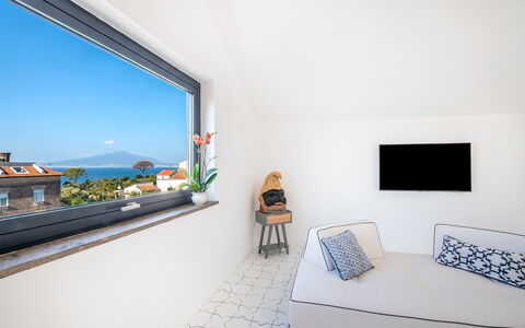 The Ivy Penthouse: Mobilia, Interior Design, Pavimento, Camera, Cuscino, Lancia Cuscino, Soggiorno, Attico, Biancheria
