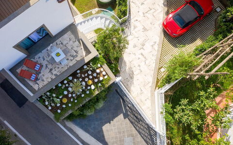 Suite Agave: Urban Design, Giardino, Balcone, Cortile, Landscaping, Cortile, Eco Hotel, Sedia, Terrazza, Shade