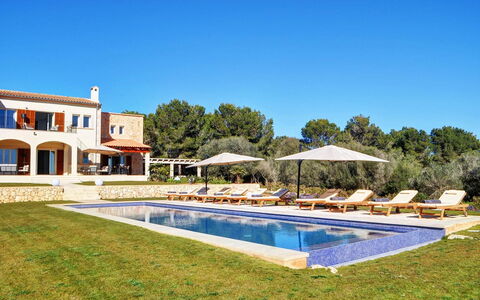 Can Mako: Piscina, Mobili Da Esterno, Ricorrere, Villa