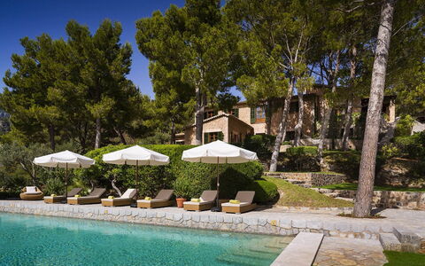 Villa Maggy: Mobili Da Esterno, Lettino, Ricorrere, Estate, Piscina, Landscaping, Villa, Eco Hotel, Sedia A Sdraio, Backyard