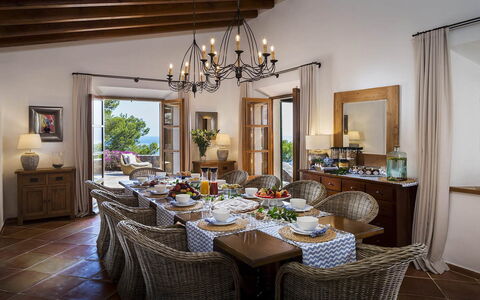 Villa Maggy: Mobilia, Tavolo, Sedia, Interior Design, Tavola, Cucina & Sala Da Pranzo Tavolo, Sala Da Pranzo, Illuminazione, Pavimentazione, Casa