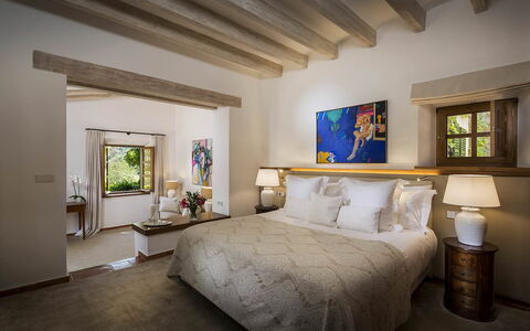 Villa Maggy: Parete, Mobilia, Interior Design, Casa, Pavimentazione, Camera Da Letto, Pavimento, Appartamento, Letto, Soffitto