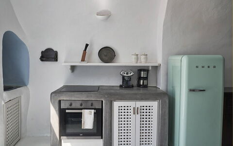 Villa Ivi: Apparecchio Major, Cucina, Elettrodomestico Da Cucina, Elettrodomestico, Interior Design, Controsoffitto, Cucina Stufa, Cabinetry, Stufa A Gas, Stufa