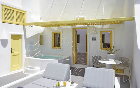 Mandra Suite: Interior Design, Architettura, Casa, Appartamento, Pavimento, Soffitto, Ricorrere, Piscina, Sedia, Hotel