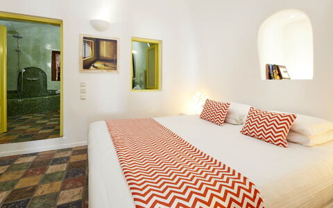 Mandra Suite: Interior Design, Pavimento, Pavimentazione, Mobilia, Soffitto, Ricorrere, Hotel, Camera Da Letto, Letto, Telaio Del Letto