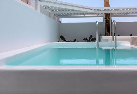 Mansion Orny: Piscina, Materiale Composito, Idraulico Fixture, Ricorrere, Hotel, Villa, Eco Hotel, Vasca Da Bagno