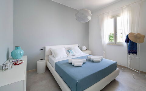 Villa Rossini: Mobilia, Interior Design, Camera Da Letto, Letto, Pavimento, Pavimentazione, Tessile, Casa, Camera, Bedding