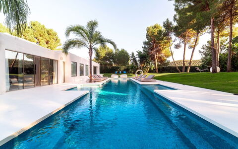 Villa Sound: Piscina, Blu, Albero, Ricorrere, Eco Hotel, Shade, Hotel, Villa, Estate, Tempo Libero