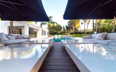 Villa Sound: Piscina, Ricorrere, Mobili Da Esterno, Eco Hotel, Mobilia, Materiale Composito, Shade, Tempo Libero, Landscaping