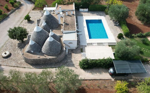 Trulli Maria: Piscina, Ricorrere, Estate, Hacienda, Villa, Ombrello, Landscaping, Agriturismo, Mobili Da Esterno, Eco Hotel