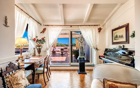 Villa Martina: Mobilia, Interior Design, Pavimentazione, Mare, Pavimento, Tavolo, Sedia, Divano, Ricorrere, Camera