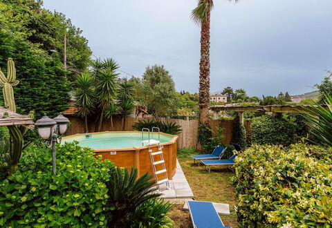 Villa Martina: Piscina, Ricorrere, Eco Hotel, Giardino, Backyard, Shade, Landscaping, Tempo Libero, Hacienda, Cortile