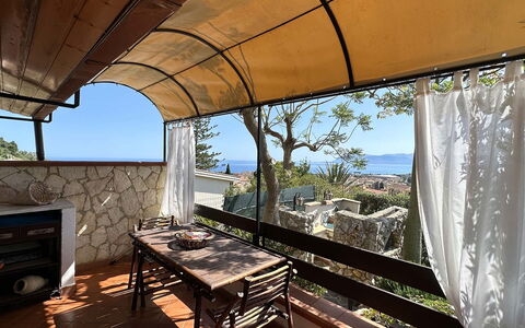 Casa Sally: Shade, Balcone, Ricorrere, Costa, Eco Hotel, Le Scale, Sedia, Pianta Della Casa, Color Legno, Deck