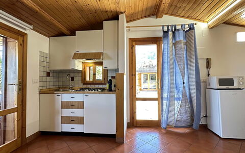 Casa Sally: Legna, Soffitto, Interior Design, Mobilia, Pavimentazione, Cucina, Pavimento, Casa, Camera, Apparecchio Major