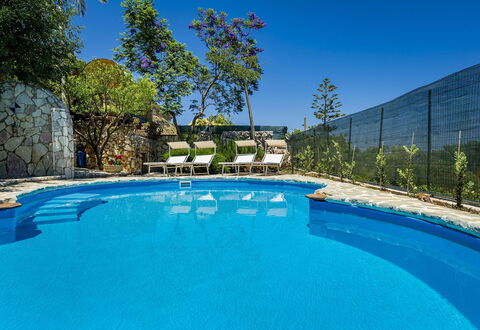 Casa Sally: Piscina, Blu, Ricorrere, Mobili Da Esterno, Materiale Composito, Eco Hotel, Shade, Resort Citta ', Landscaping, Terme