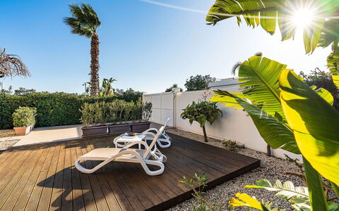 Kalimba: Mobili Da Esterno, Shade, Ricorrere, Eco Hotel, Landscaping, Giardino, Lettino, Cortile, Tropici