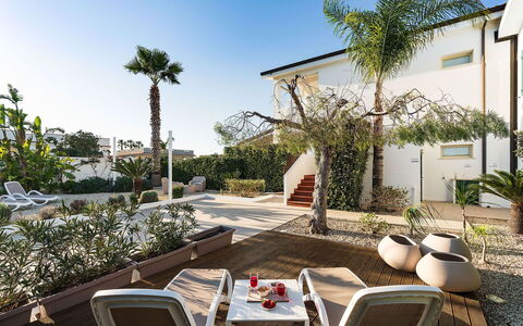 Ninfa: Ricorrere, Casa, Eco Hotel, Landscaping, Shade, Estate, Giardino, Hacienda