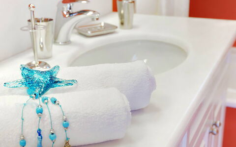 Villa Azzurra: Idraulico Fixture, Rubinetto, Asciugamano, Bagno, Idraulico, Lavello, Biancheria