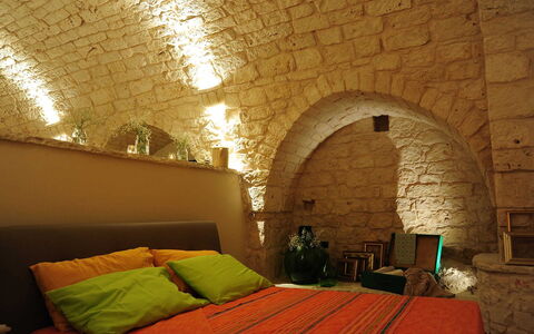 Masseria San Michele: Interior Design, Mobilia, Parete, Camera Da Letto, Letto, Soffitto, Camera, Illuminazione, Pavimentazione, Pavimento
