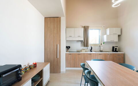 La Rosa dei Venti: Mobilia, Interior Design, Cucina, Controsoffitto, Pavimentazione, Elettrodomestico Da Cucina, Legna, Soffitto, Lampada, Cabinetry