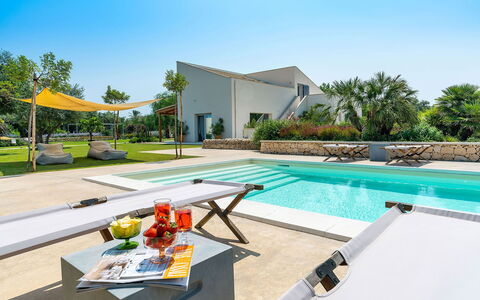 Villa Orangella: Piscina, Ricorrere, Estate, Eco Hotel, Tempo Libero, Landscaping, Hacienda, Shade, Villa, Giardino