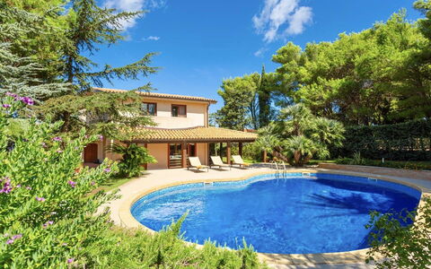 Villa Acquamarina: Piscina, Ricorrere, Eco Hotel, Shade, Landscaping, Villa, Hacienda, Hotel, Resort Citta ', Tropici