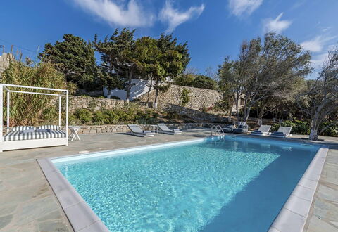 Villa Morena: Blu, Piscina, Materiale Composito, Ricorrere, Piastrella, Mobili Da Esterno, Shade, Calcestruzzo, Flagstone, Giochi D'Acqua