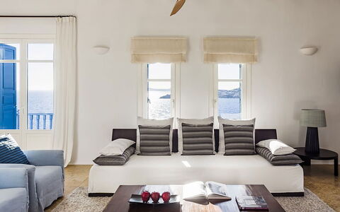 Villa Anassa: Mobilia, Interior Design, Divano, Lancia Cuscino, Tessile, Soggiorno, Pavimentazione, Pavimento, Per Finestre, Casa