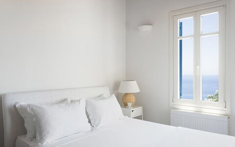 Villa Elpida: Mobilia, Camera Da Letto, Interior Design, Letto, Bedding, Lenzuolo, Biancheria, Casa, Camera, Pavimento